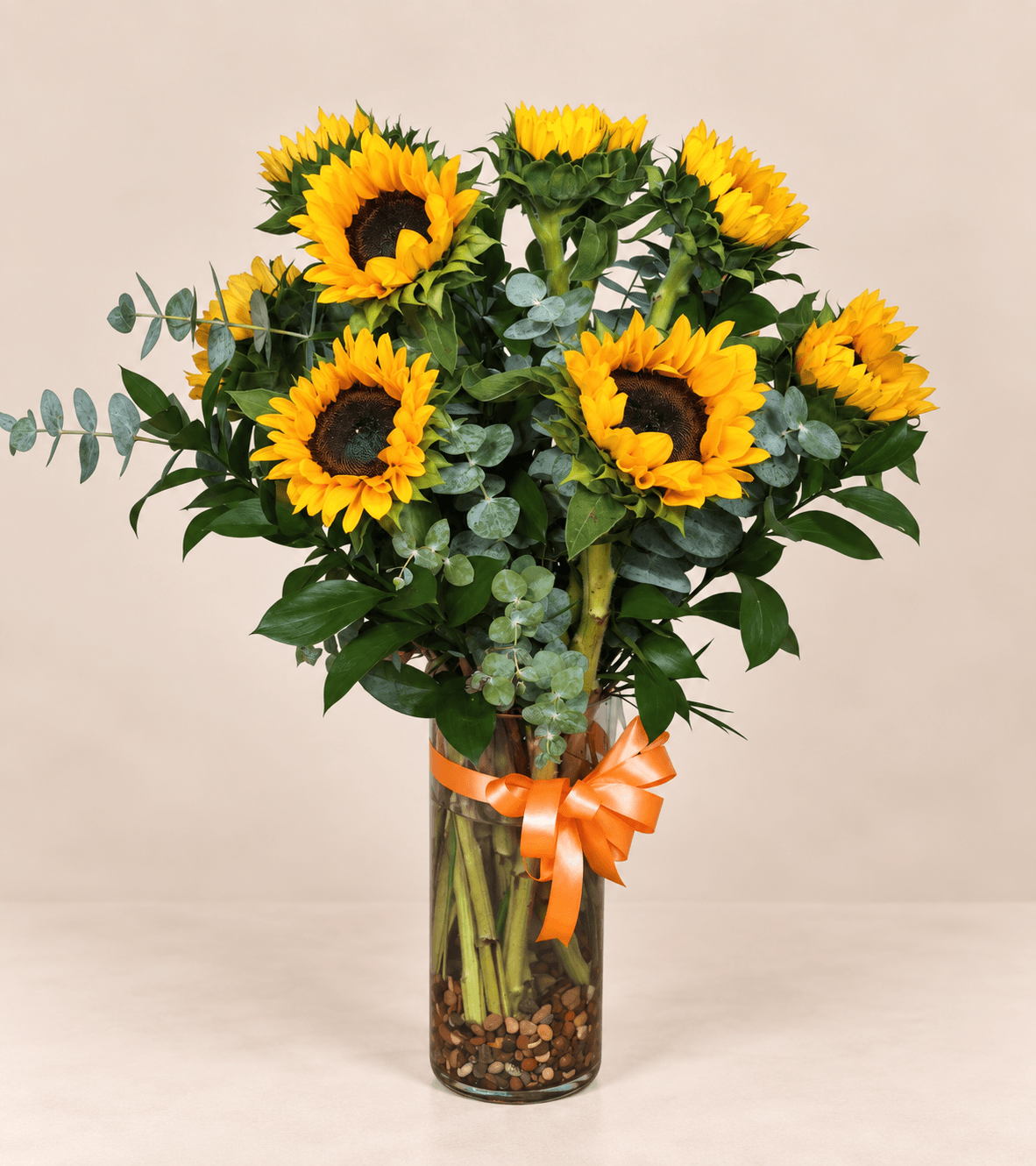 Florero de girasoles