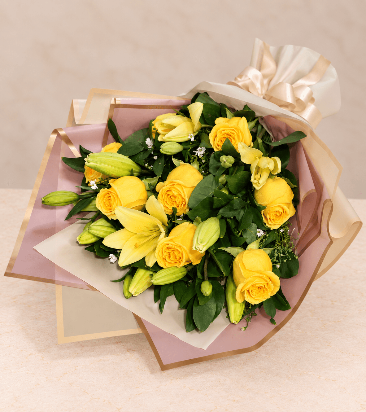 Ramo de rosas y liliums Amarillo